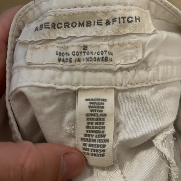 Abercrombie & Fitch 100% Cotton White Capri Pants 2 - Picture 11 of 14